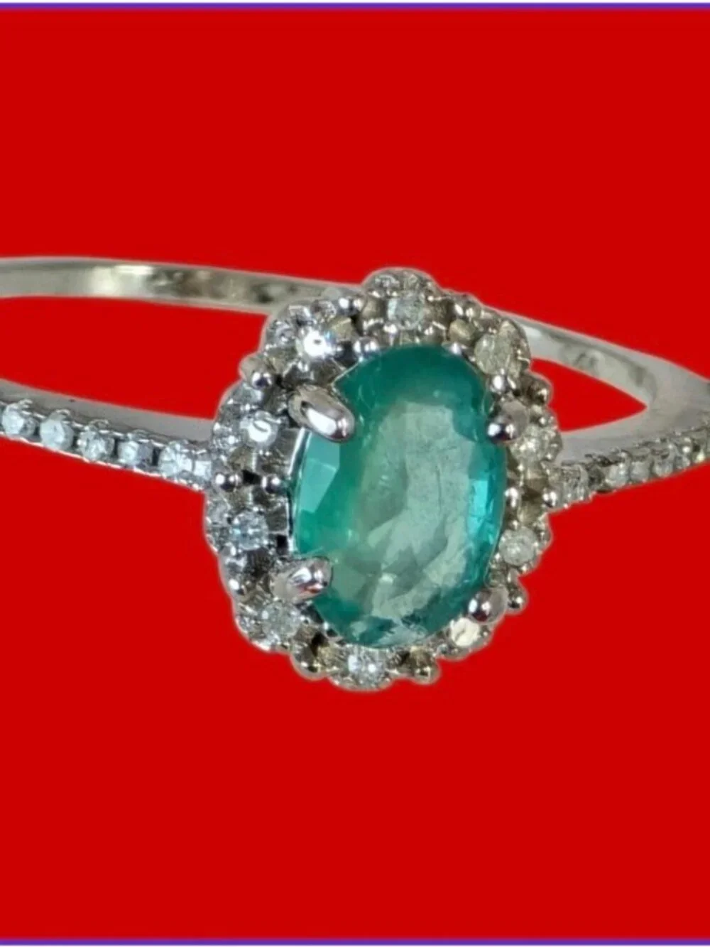 925 Sterling Silver Ring With Natural Emerald & Natural Diamonds